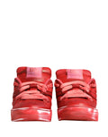 Chaussures pour hommes Dolce & Gabbana en daim rouge délavé, baskets tendance avec design décontracté.