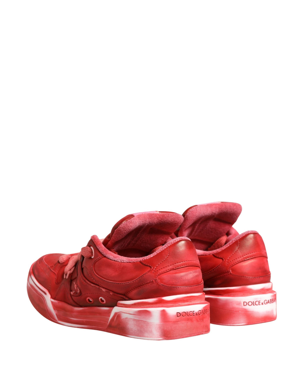 Baskets pour hommes Dolce & Gabbana en daim rouge distressed, style décontracté et tendance.