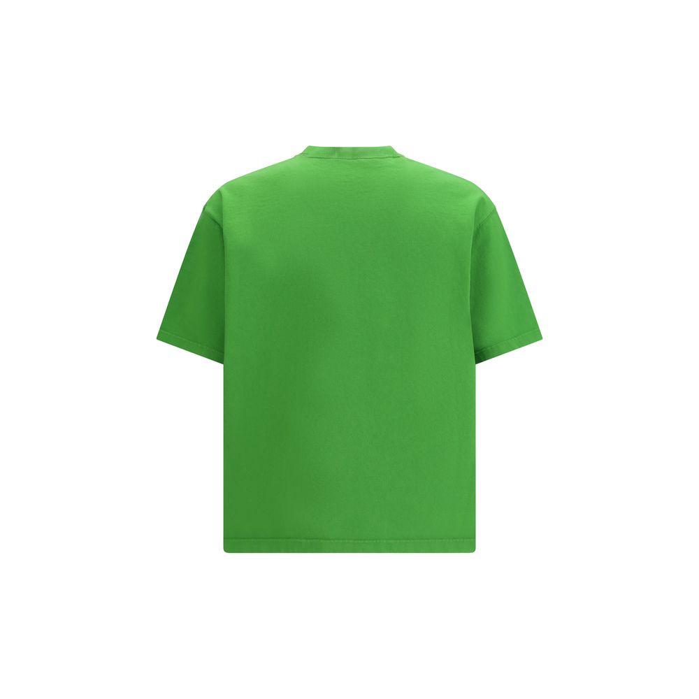 T-shirt en coton bicolore Prada, style décontracté avec logo Prada visible, porté sur mannequin.