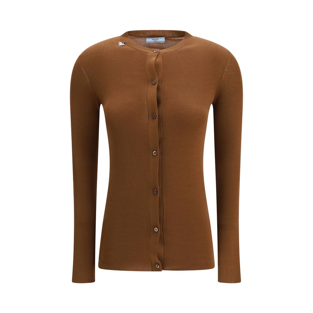 Cardigan en laine marron Prada, style classique et élégant, avec détails de couture visibles sur le devant.