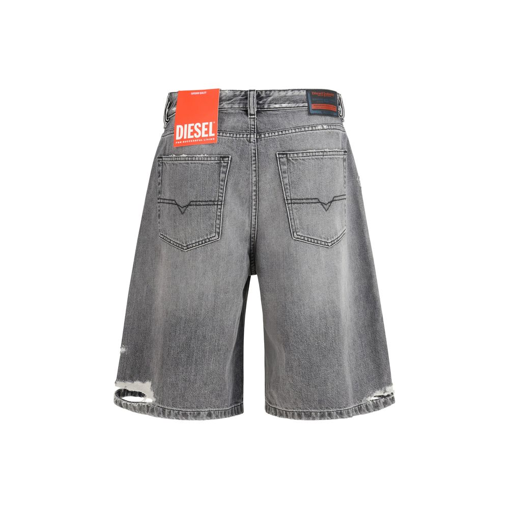 Shorts bermuda en coton gris de la marque Diesel, mode décontractée, visibles avec ceinture et poches avant.