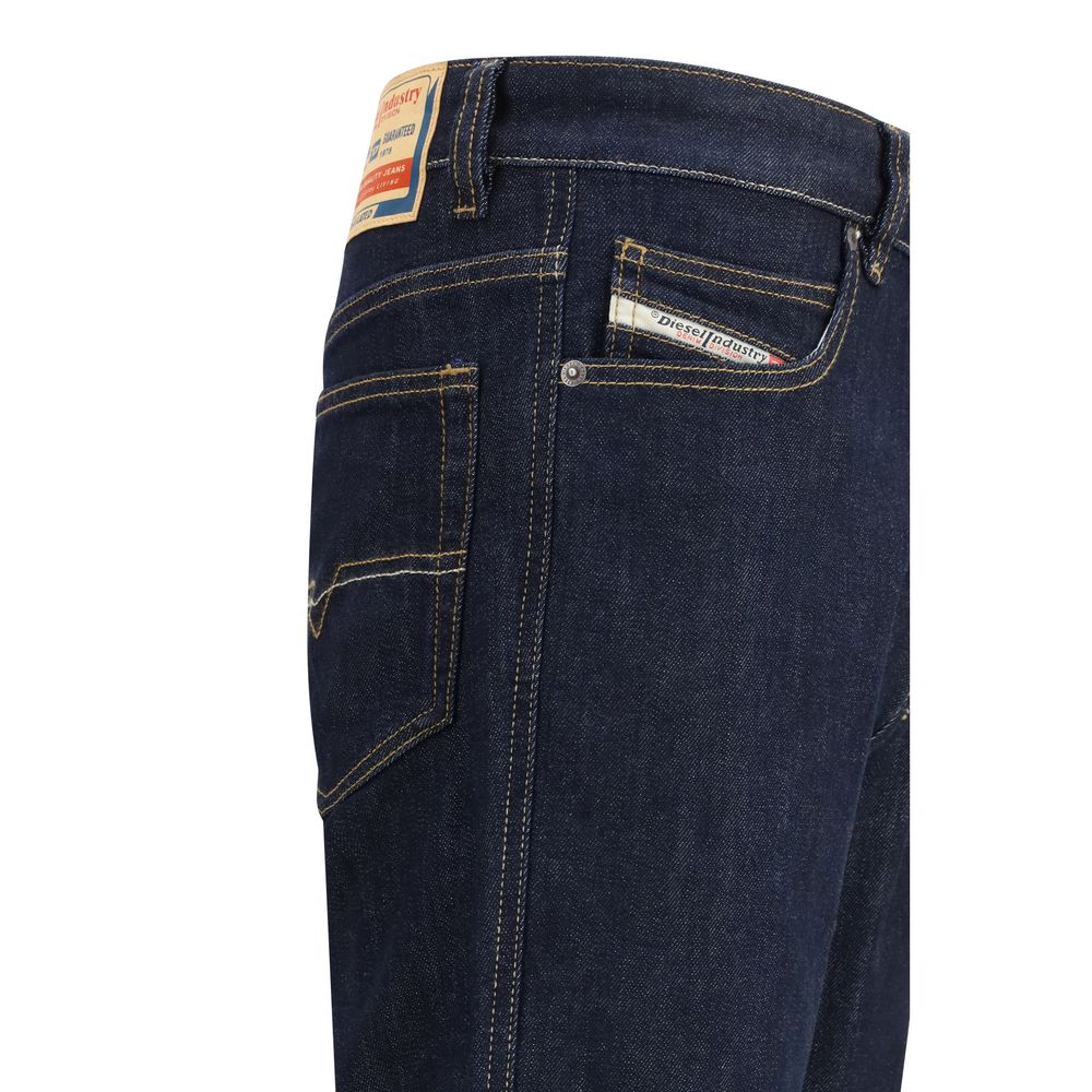Jeans slim en coton noir Diesel, coupe ajustée, avec détails de couture visibles, pour homme.