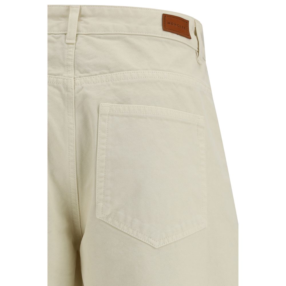 Pantalon décontracté beige en coton de la marque Moncler, coupe confortable et style casual.