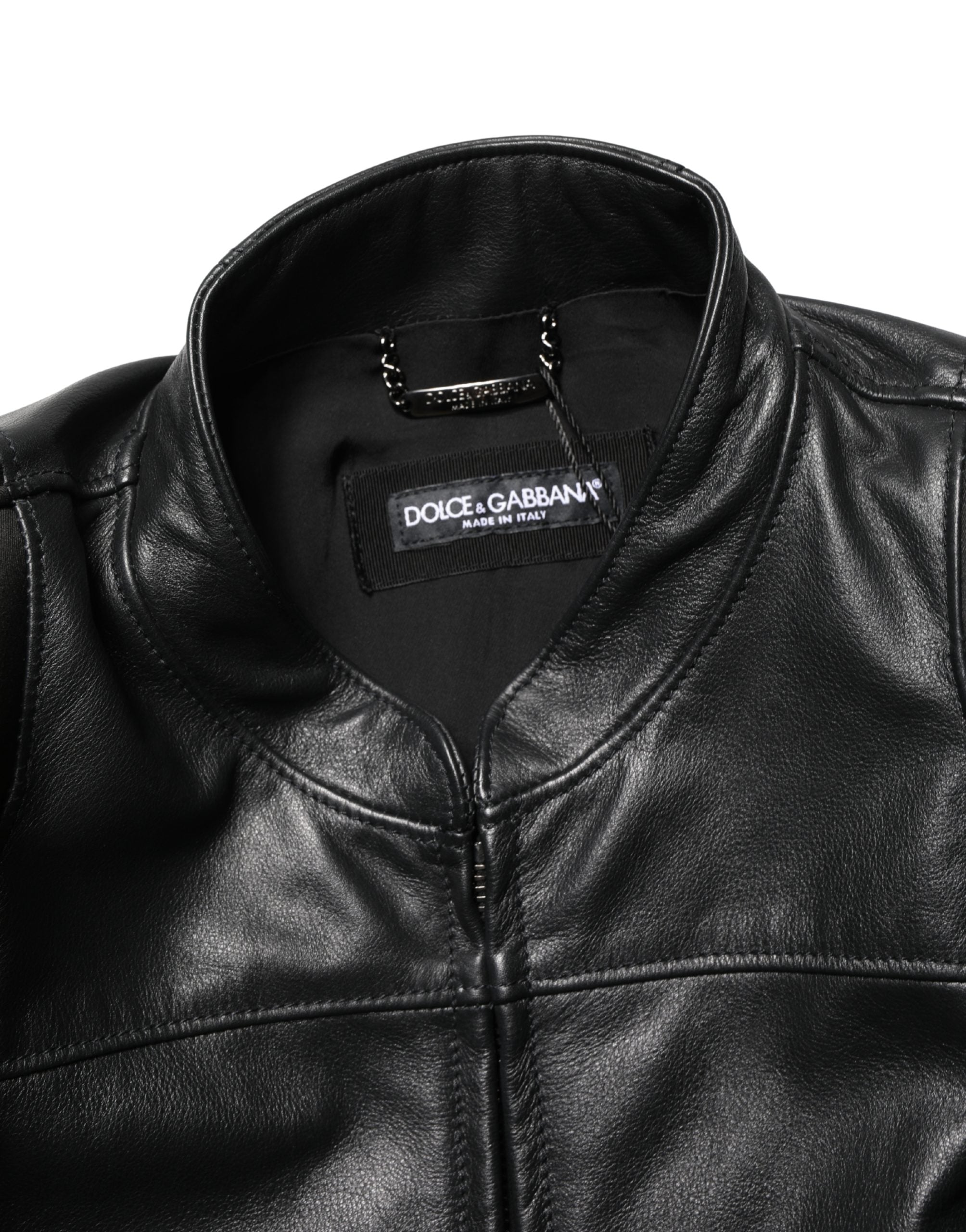 Manteau biker noir en nylon avec fermeture éclair complète, pour homme, par Dolce & Gabbana, vue de face.