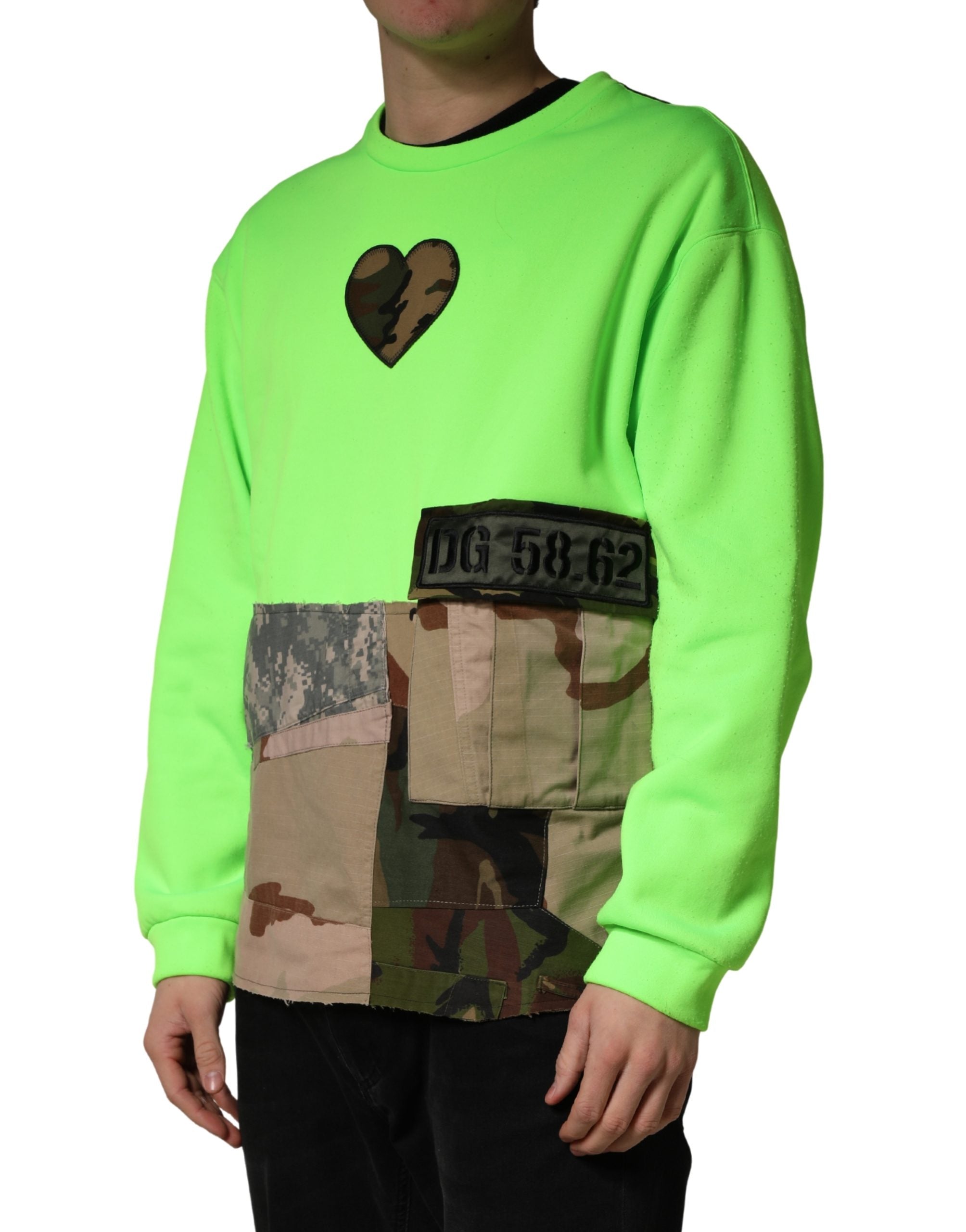 Pull Dolce & Gabbana en patchwork vert avec cœur, sweat-shirt pour homme, design coloré et tendance.