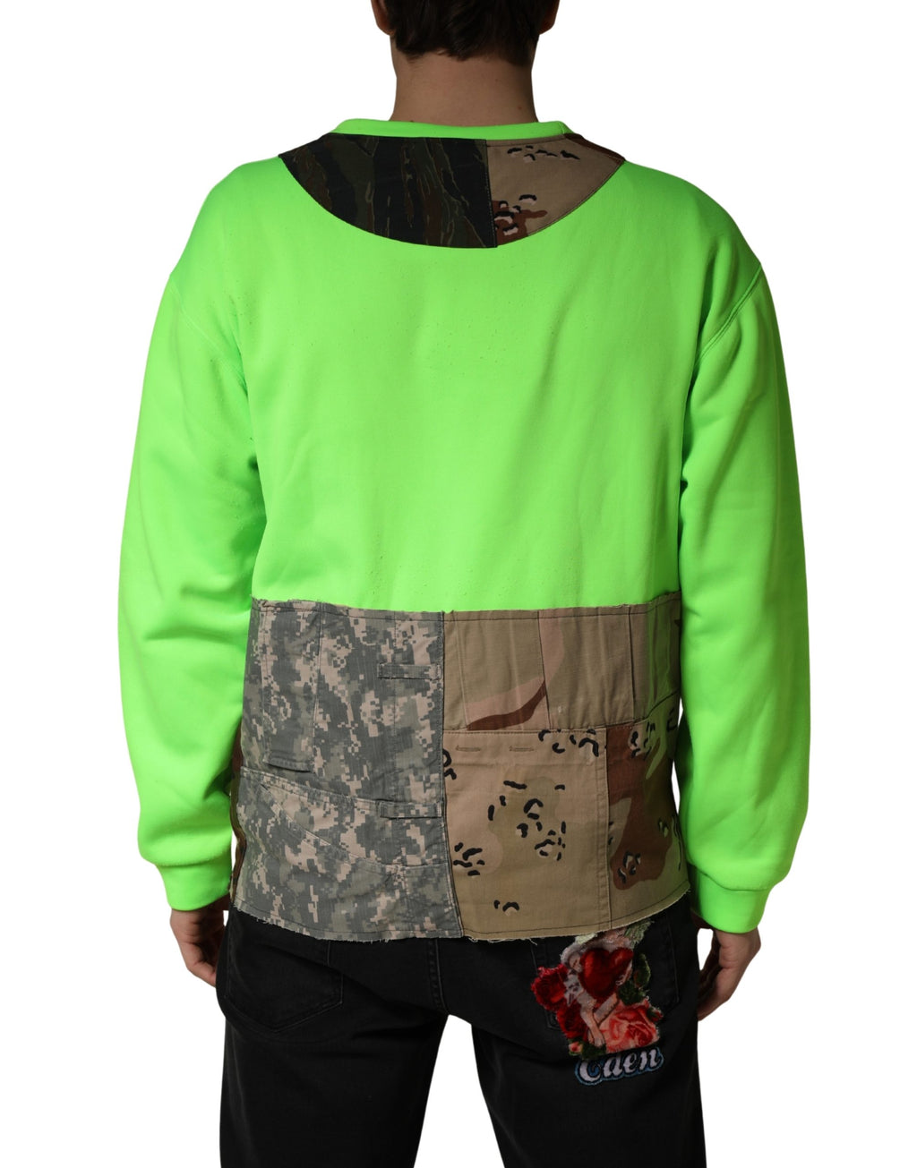 Sweat-shirt homme Dolce & Gabbana en patchwork vert avec motif de cœur, style décontracté et tendance.