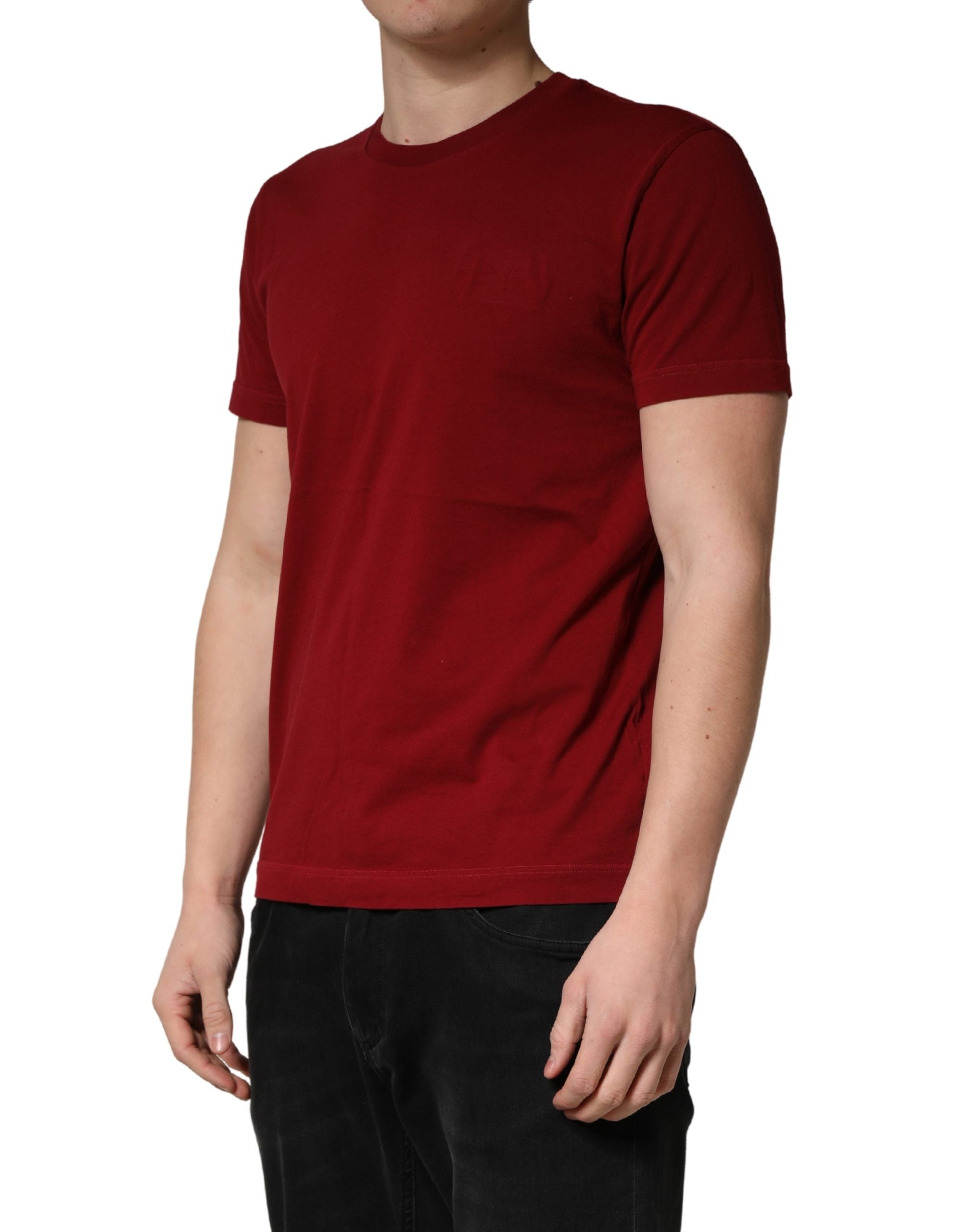 T-shirt Dolce & Gabbana en coton bordeaux à col rond et manches courtes, vue de face, style décontracté et élégant.
