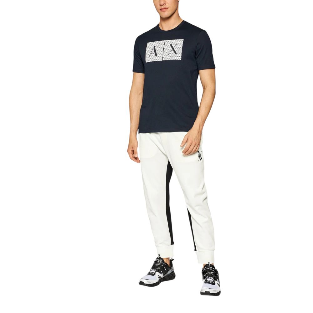 T-shirt en coton bleu Armani Exchange, coupe classique, avec logo discret sur la poitrine, pour un style décontracté.