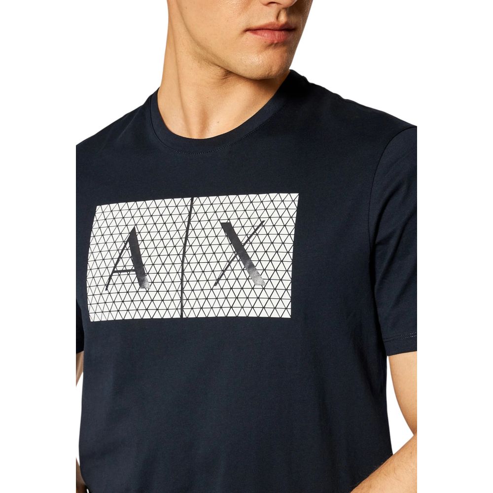 T-shirt en coton bleu Armani Exchange, coupe classique, logo discret sur la poitrine, parfait pour un look casual.