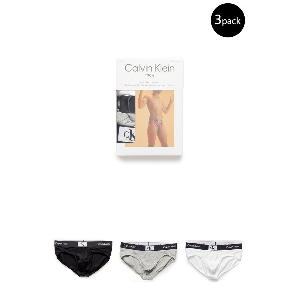 Caleçons blancs en coton de la marque Calvin Klein Underwear, sous-vêtements masculins en coton blanc, vue de face.