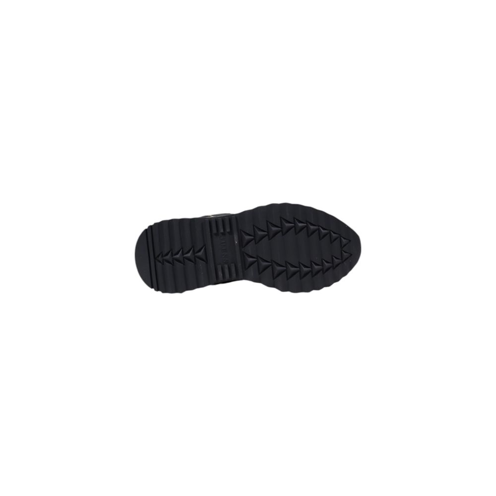 Chaussures basses Guess en polyéthylène noires, sneakers décontractés pour femme, vue de face.