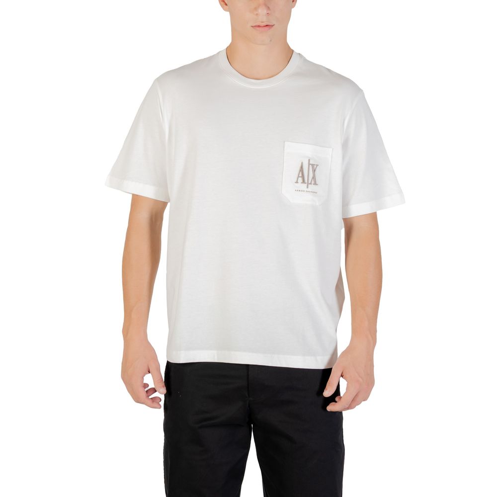 T-shirt en coton crème Armani Exchange, coupe classique, avec logo discret sur la poitrine, vue de face.