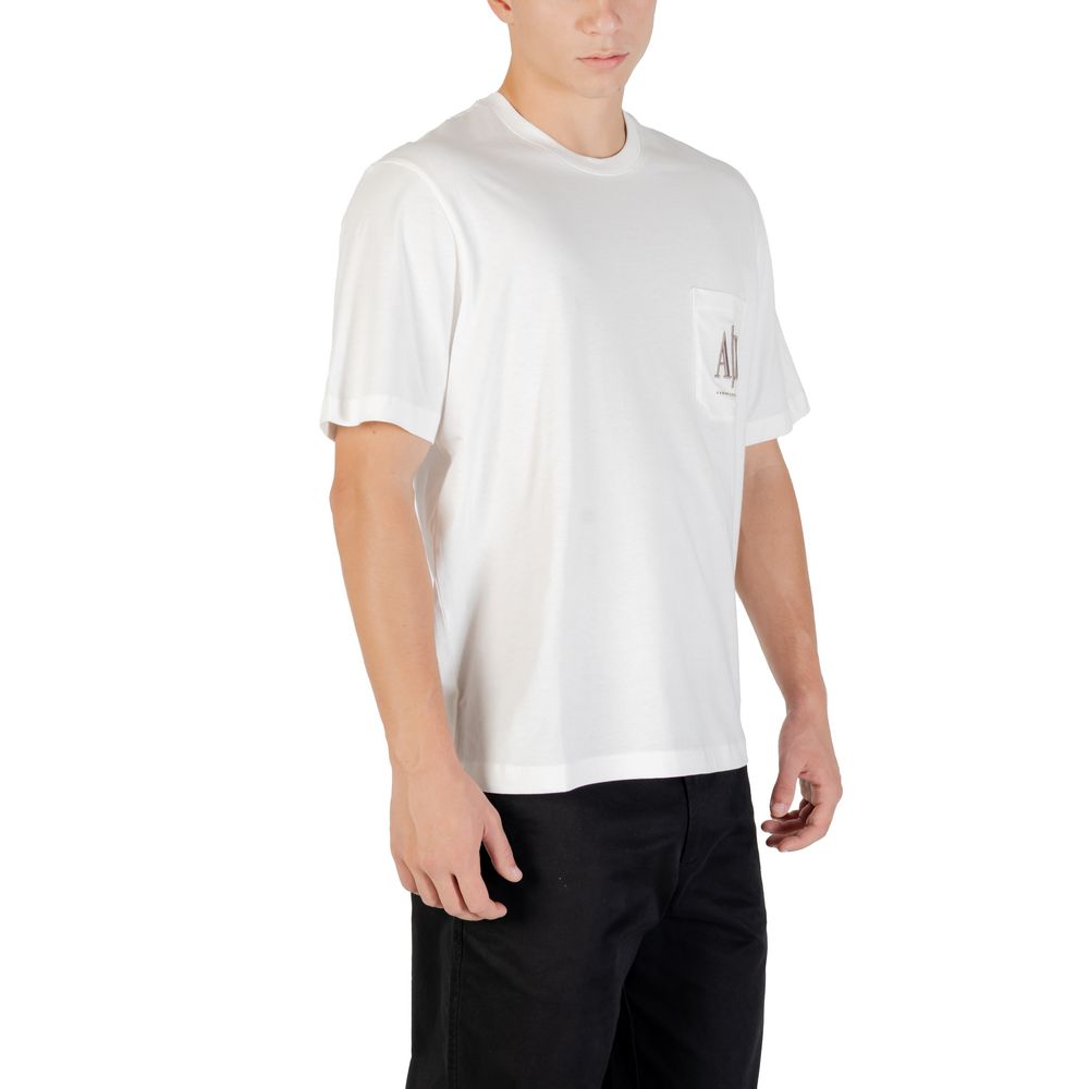T-shirt en coton crème Armani Exchange, coupe classique, avec logo discret sur la poitrine, vue de face.