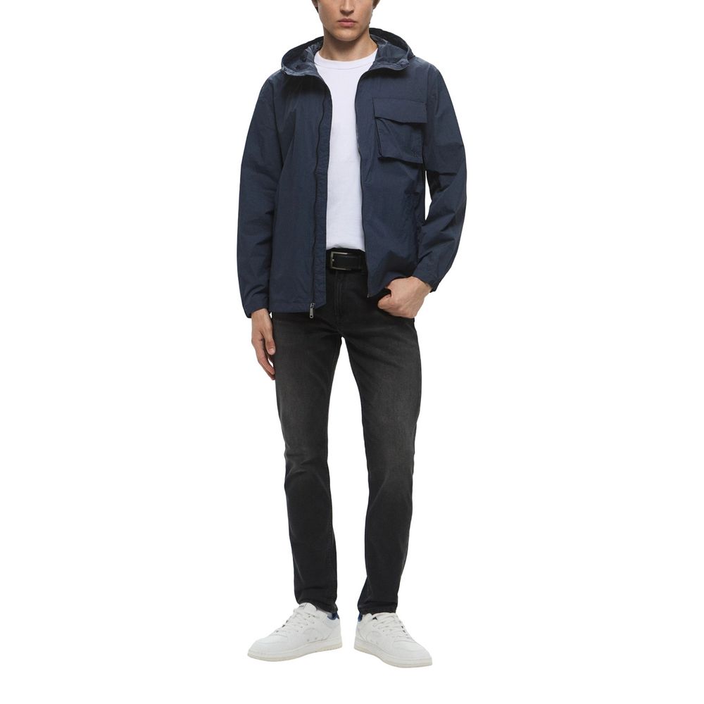 Jeans skinny en coton noir de Calvin Klein Jeans, ajustés et modernes, avec détails de couture visibles.