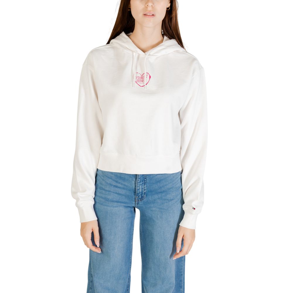 Hoodie Tommy Hilfiger Jeans en coton recyclé couleur crème, avec logo et détails décontractés, porté sur un mannequin.