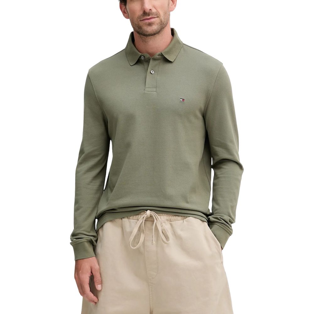 T-shirt manches longues Tommy Hilfiger en coton biologique bicolore, vue de face avec col rond et détails contrastés.