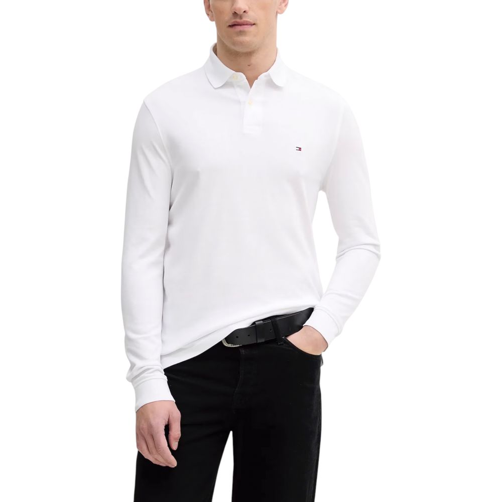 T-shirt à manches longues en coton bio blanc de Tommy Hilfiger, vue de face, doux et confortable, pour un style décontracté.