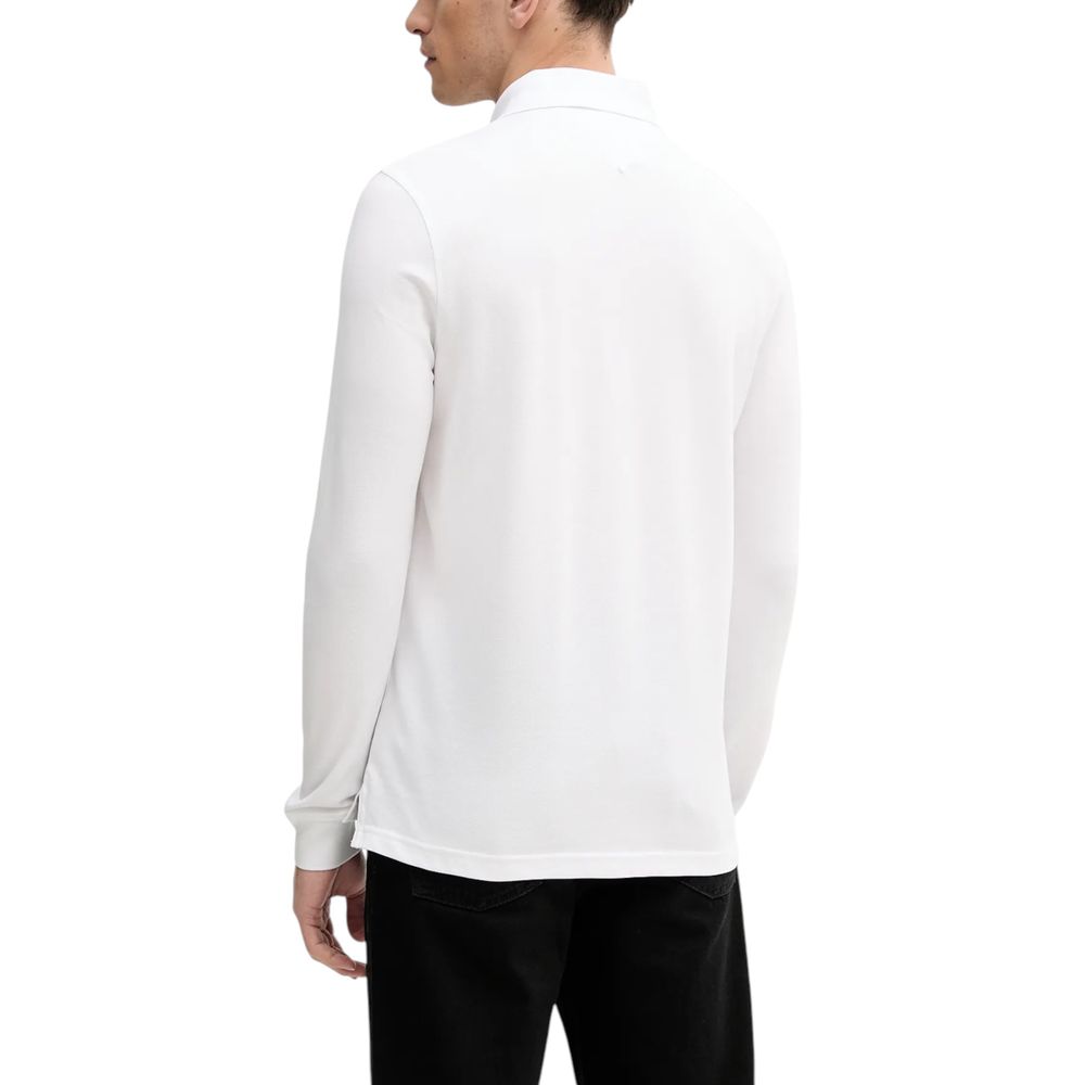 T-shirt à manches longues en coton biologique blanc de Tommy Hilfiger, vue de face, détails du col et logo discret sur la poitrine.