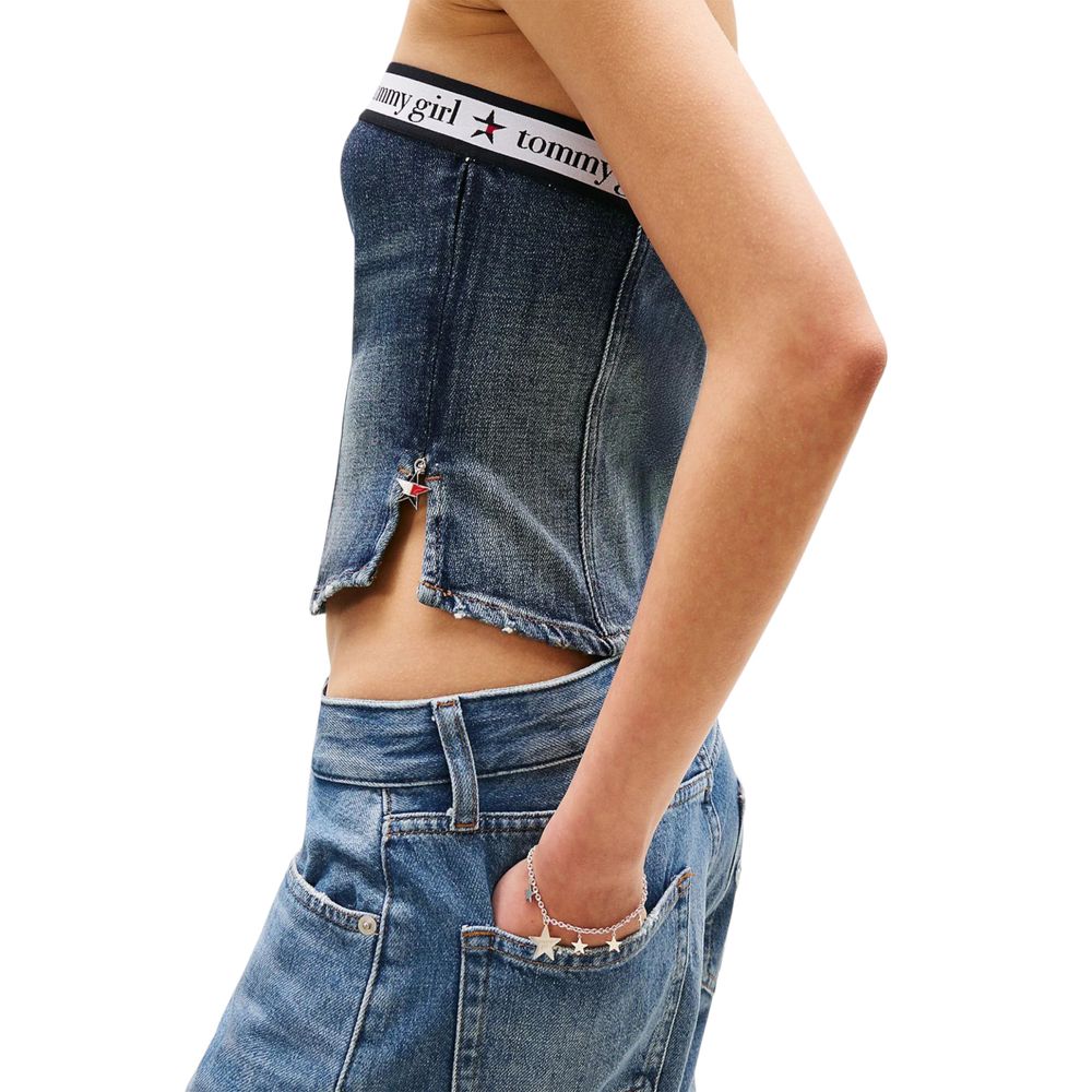 Jeans Tommy Hilfiger bleus en coton recyclé, vue de face avec coupe classique et détails de couture visibles.