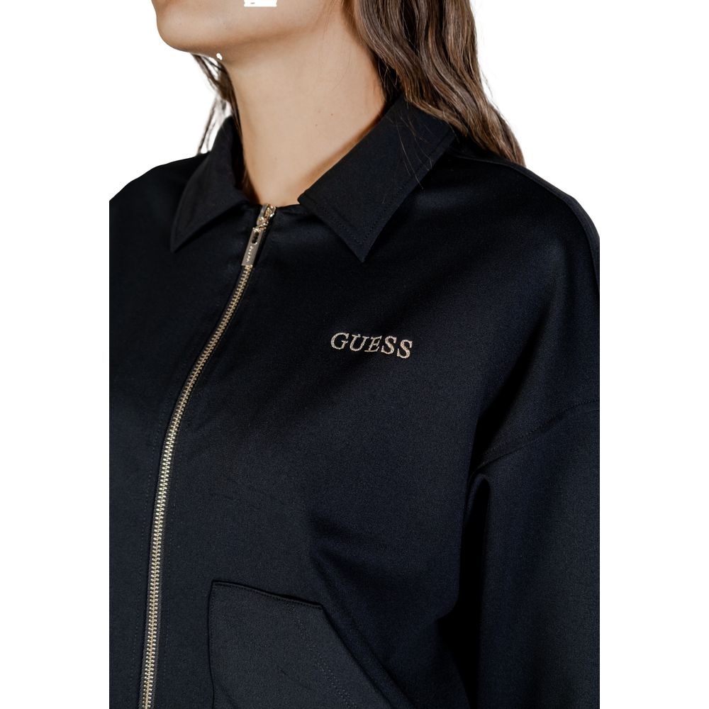 Sweatshirt noire Guess Active en polyamide, style décontracté, avec logo Guess sur la poitrine, vue de face.