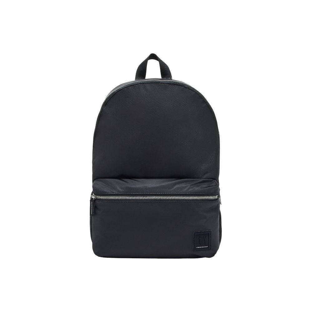 Sac à dos noir en polyamide de la marque Armani Exchange, avec poches et bandoulière réglable.