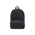 Sac à dos noir en polyamide de la marque Armani Exchange, avec poches et bandoulière réglable.
