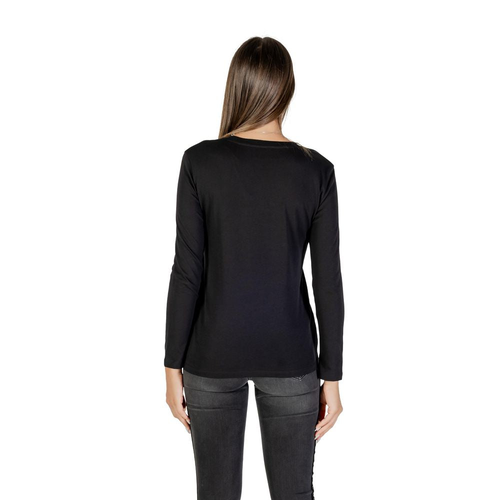 T-shirt noir en coton à manches longues de la marque Armani Exchange, vue de face.