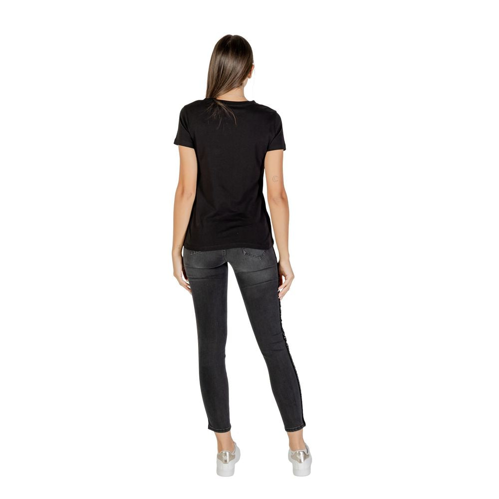 T-shirt en coton noir Armani Exchange, coupe classique et détail simple, vue de face.
