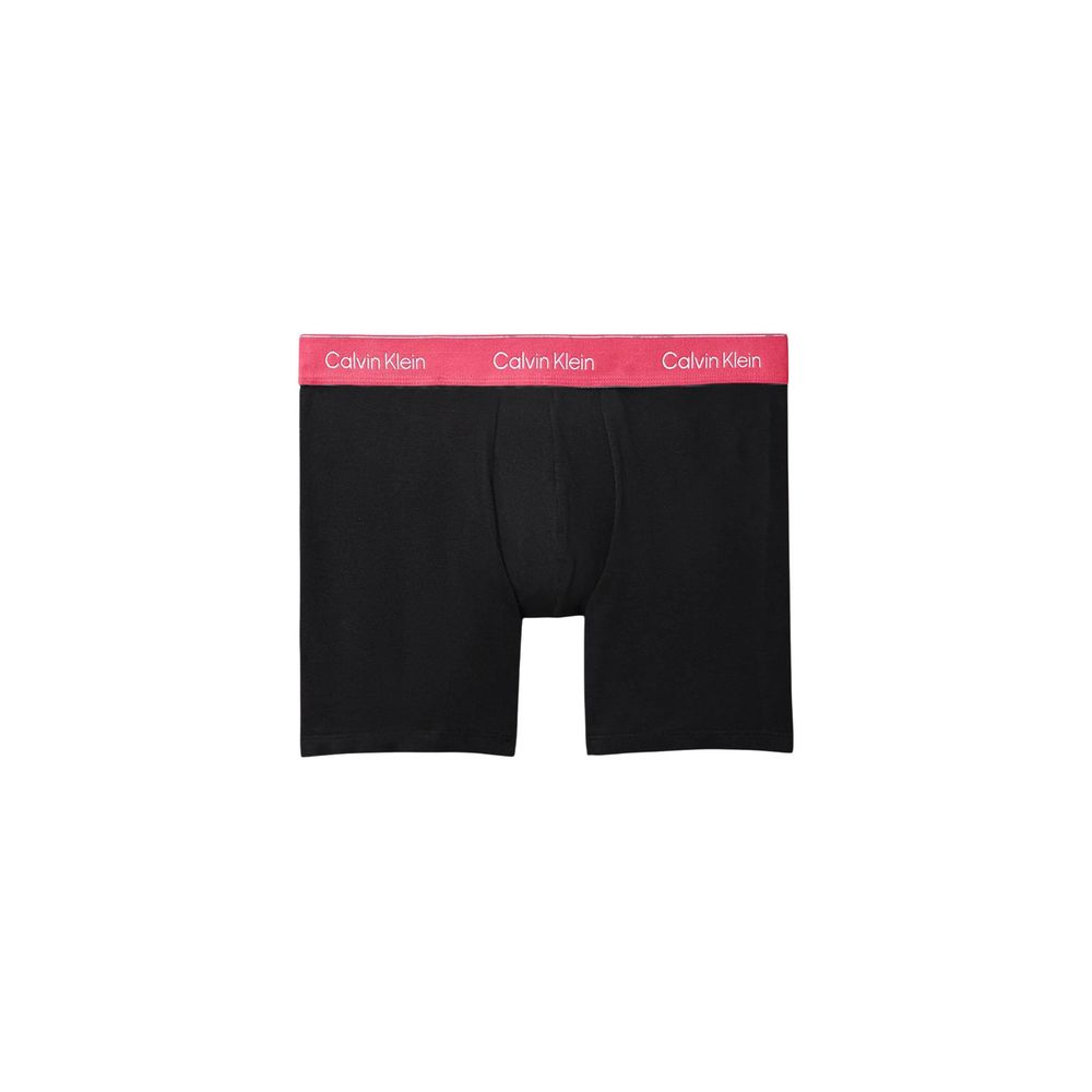 Boxers en coton rose de la marque Calvin Klein Underwear, coupe classique et confort pour homme.