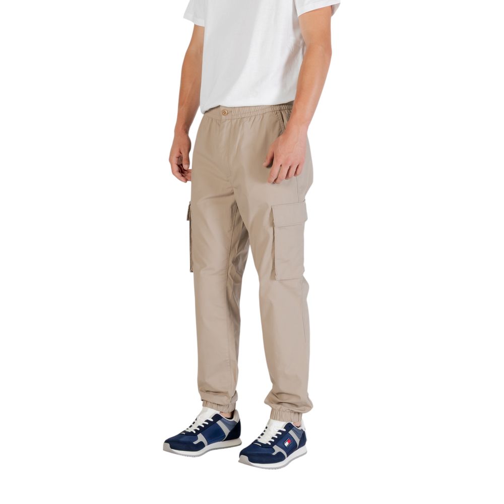 Pantalons cargo marron en coton de Calvin Klein Jeans, coupe décontractée, avec poches latérales et ceinture ajustable.