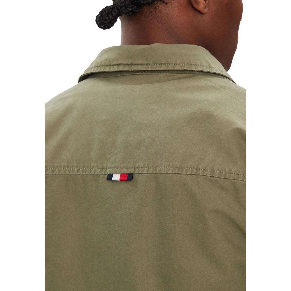 Manteau bicolore en coton recyclé de Tommy Hilfiger, coupe moderne, avec col et poches visibles.