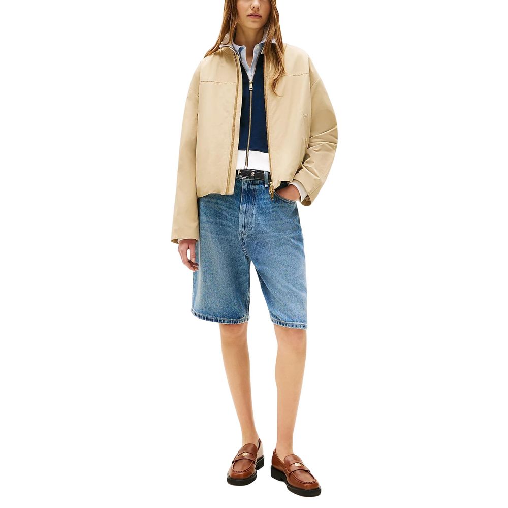 Blouson bomber beige en coton de la marque Tommy Hilfiger, avec fermeture éclair et col montant.