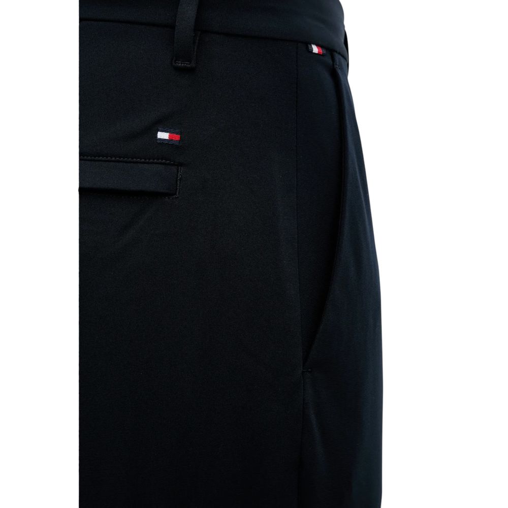 Pantalon décontracté en polyester bleu de Tommy Hilfiger, coupe classique, pour homme, visible en détail sur l'image.