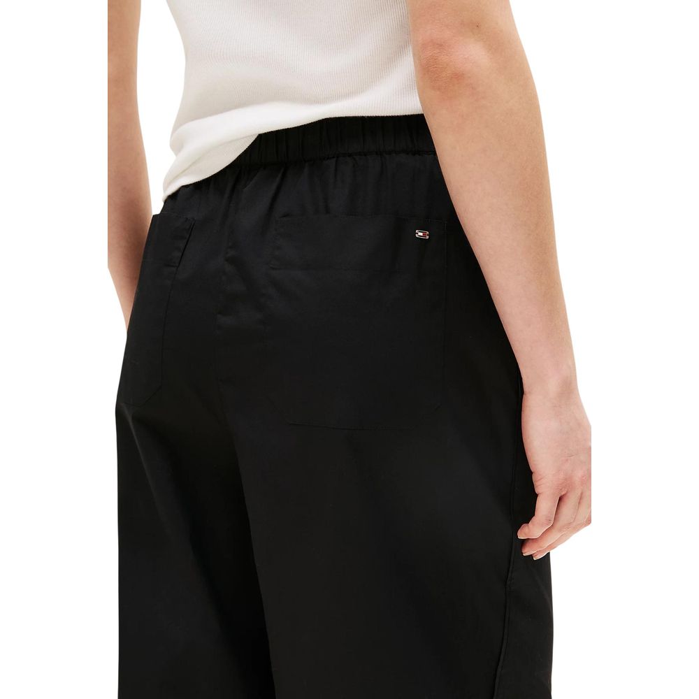 Pantalons décontractés en coton biologique noir Tommy Hilfiger, coupe confortable et style simple pour un look casual.