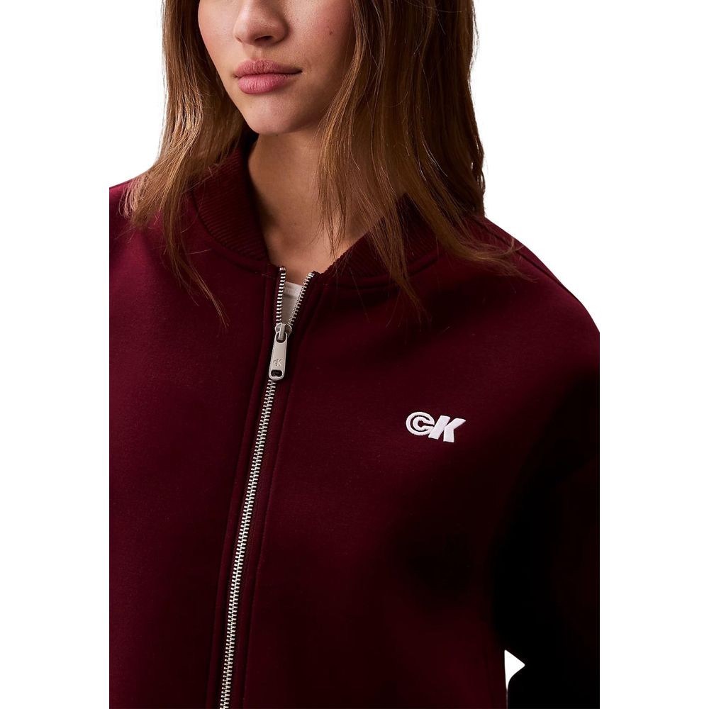 Veste bomber en viscose bordeaux de Calvin Klein Jeans, coupe moderne et élégante, vue de face sur un fond neutre.