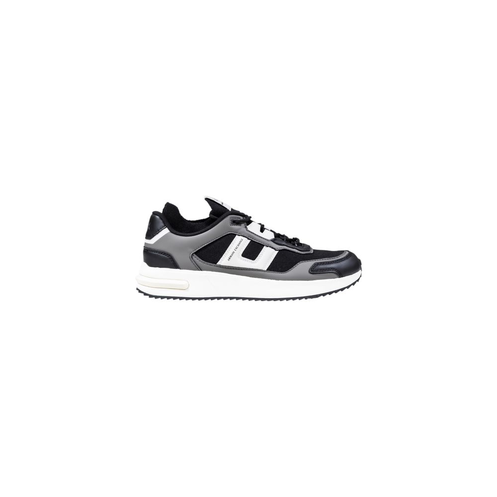 Chaussures de sport bicolores en polyester Armani Exchange, baskets athlétiques modernes avec design dynamique.