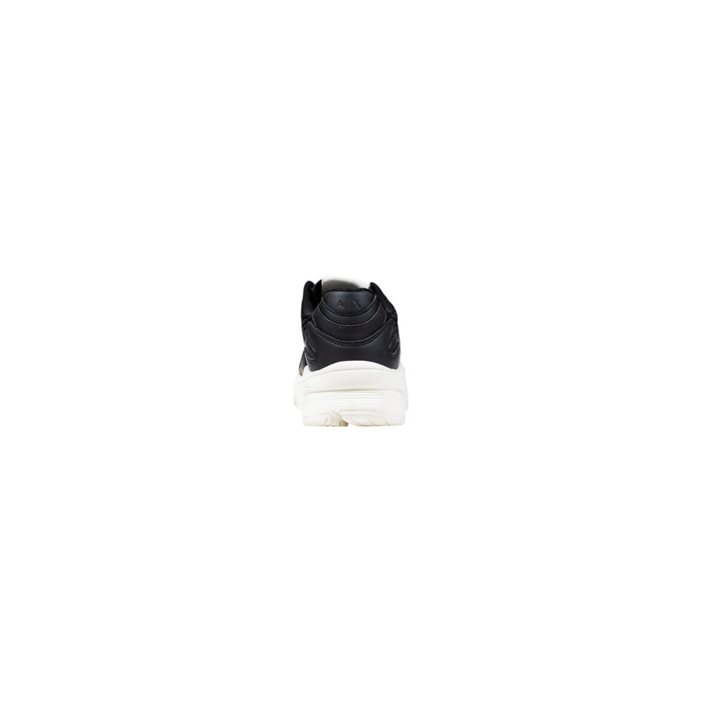 Sneakers de sport bicolores en polyester Armani Exchange, design athlétique avec semelle blanche et détails modernes.