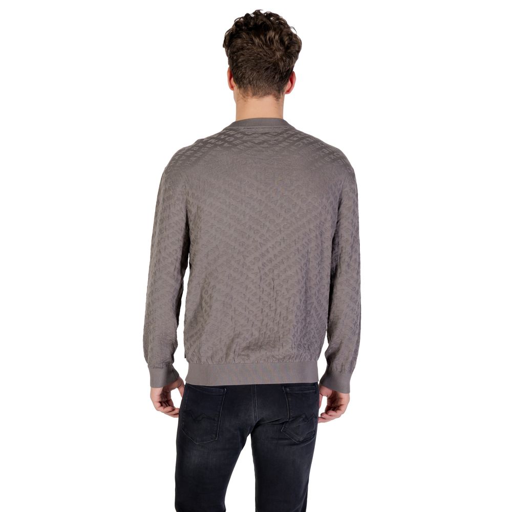 Sweatshirt grise en polyamide de la marque Armani Exchange, vue de face avec détails du tissu et du col.
