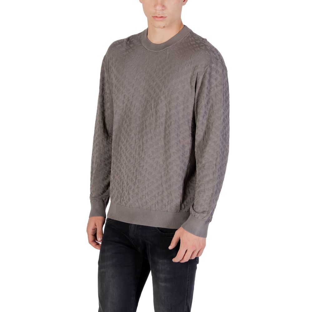 Sweatshirt grise en polyamide de la marque Armani Exchange, vue de face, avec détails du tissu et coupe décontractée.