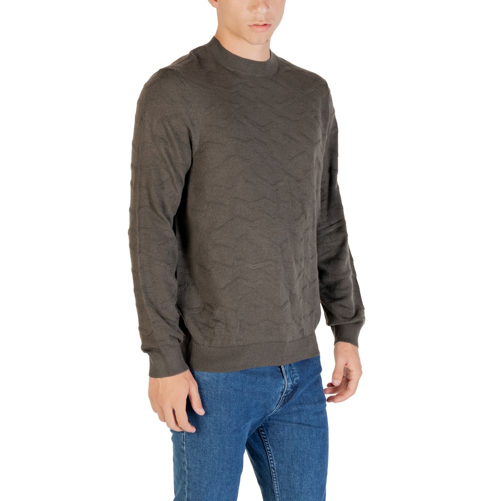 Sweat-shirt vert Armani Exchange en marabou avec logo sur la poitrine, confortable et tendance, pour un style décontracté.