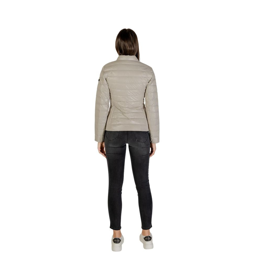 Manteau beige en polyamide de la marque Armani Exchange, présenté sur un fond neutre.
