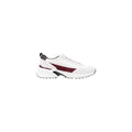 Chaussures sneakers chunky en cuir suédé crème de la marque Calvin Klein, vue de face avec détails de la semelle épaisse.