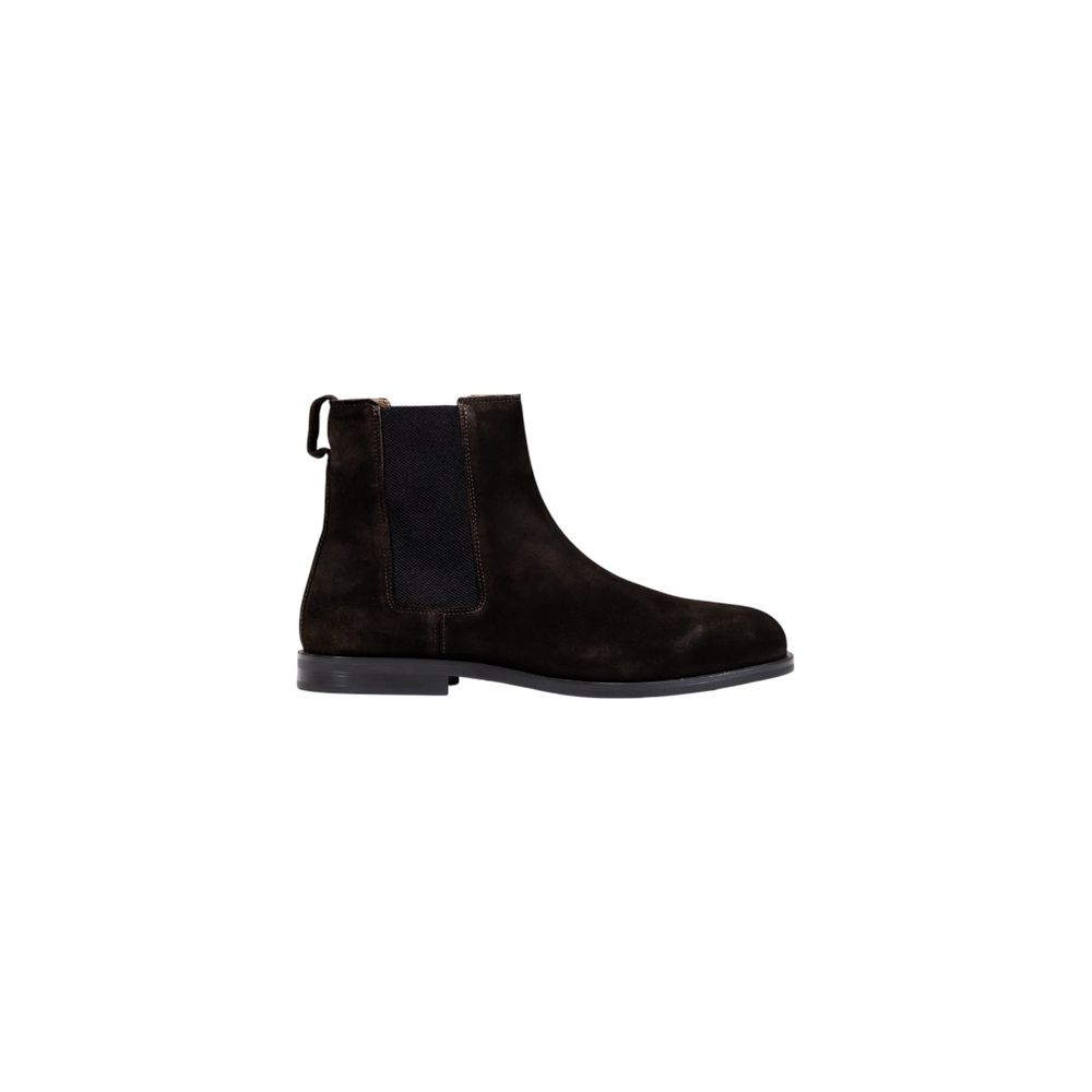 Bottes Chelsea en daim marron de Calvin Klein, style élégant en cuir souple et finition soignée, pour un look moderne et sophistiqué.