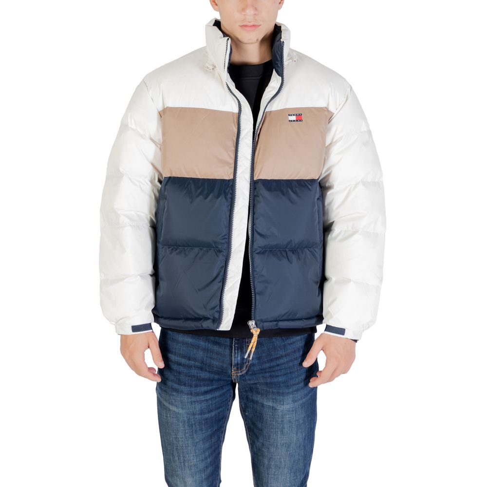 Jeans Tommy Hilfiger en polyester recyclé couleur crème avec coupe bomber, détails visibles sur l'image.