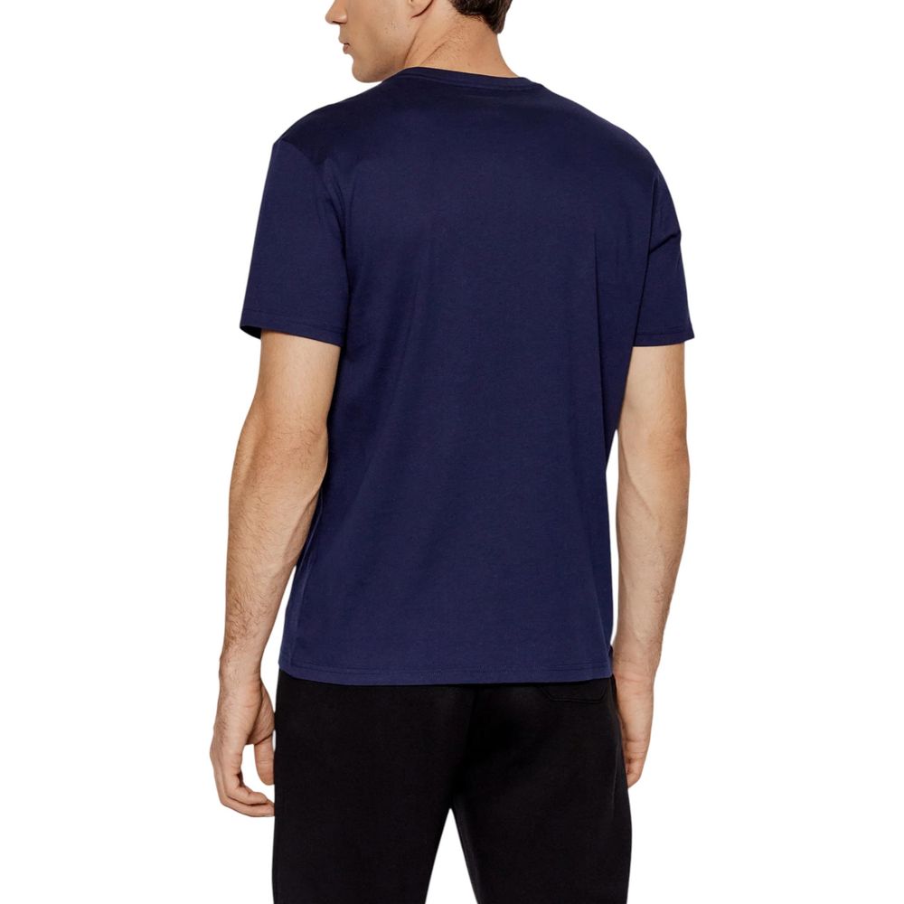 T-shirt en coton bleu Ralph Lauren, coupe classique, logo Ralph Lauren visible, porté sur un mannequin.