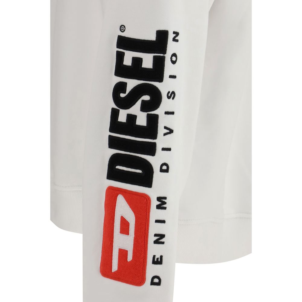 Sweat-shirt en coton blanc de la marque Diesel, coupe décontractée, avec logo Diesel sur la poitrine, porté sur un mannequin.