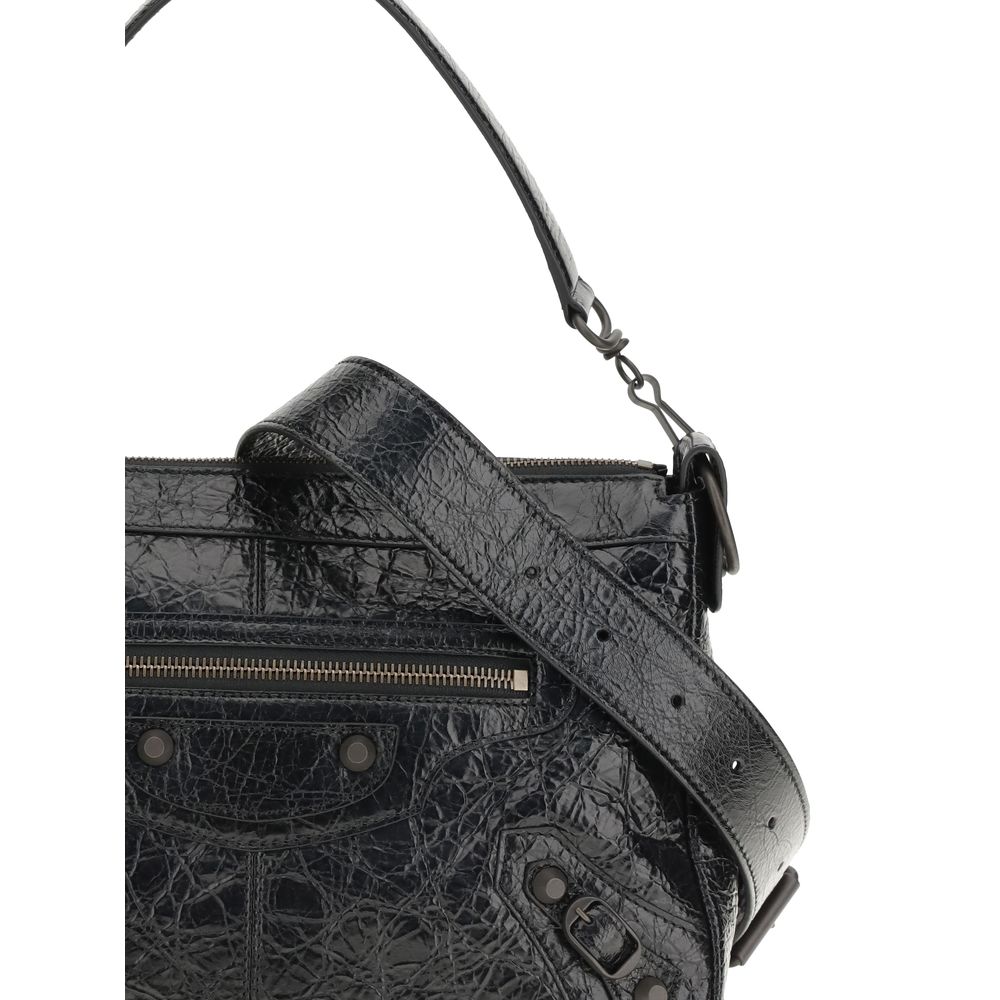 Sac à main Balenciaga noir en lamb leather Ovis Aries, sac à épaule élégant avec détails sophistiqués visible en image.