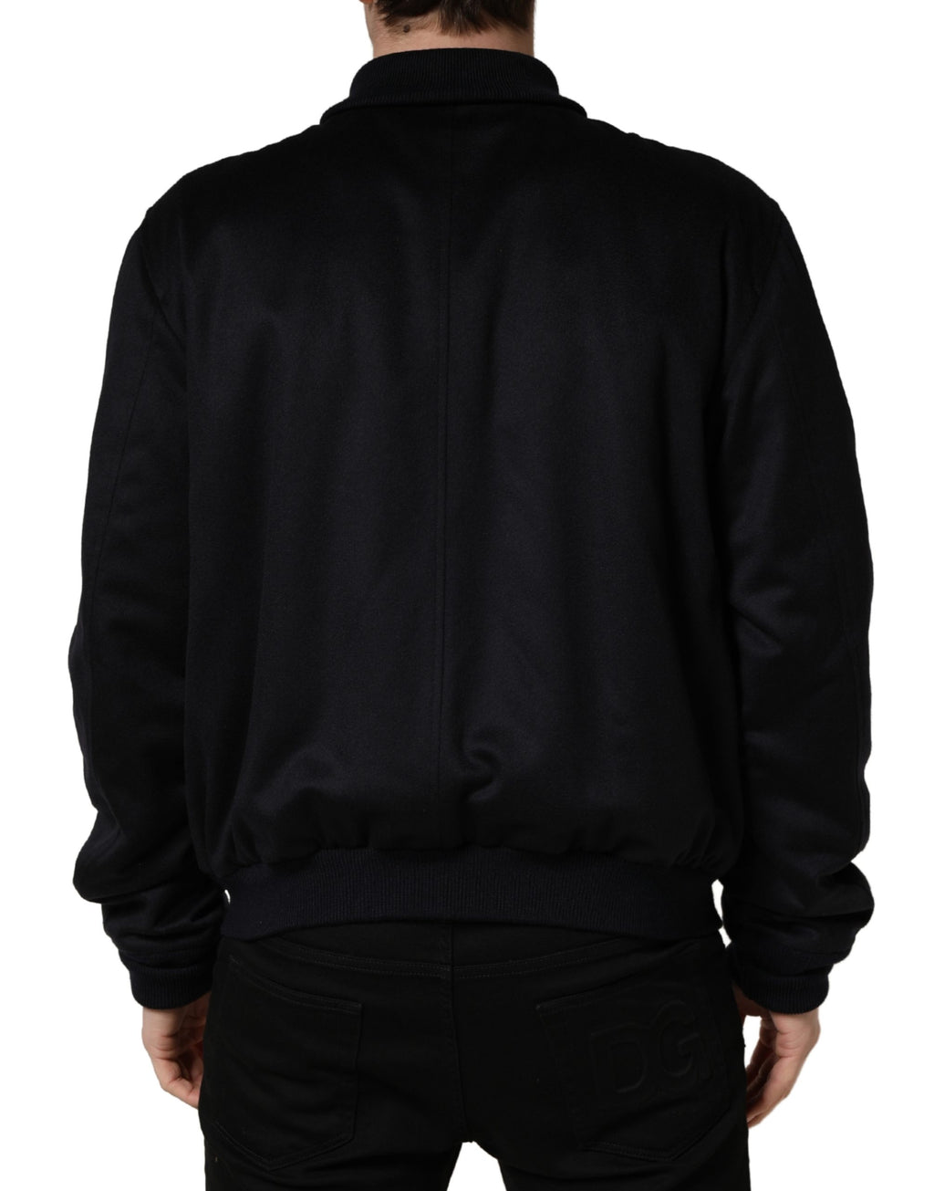 Veste en cachemire noire de Dolce & Gabbana, à boutons, avec coupe élégante et détails tricotés.