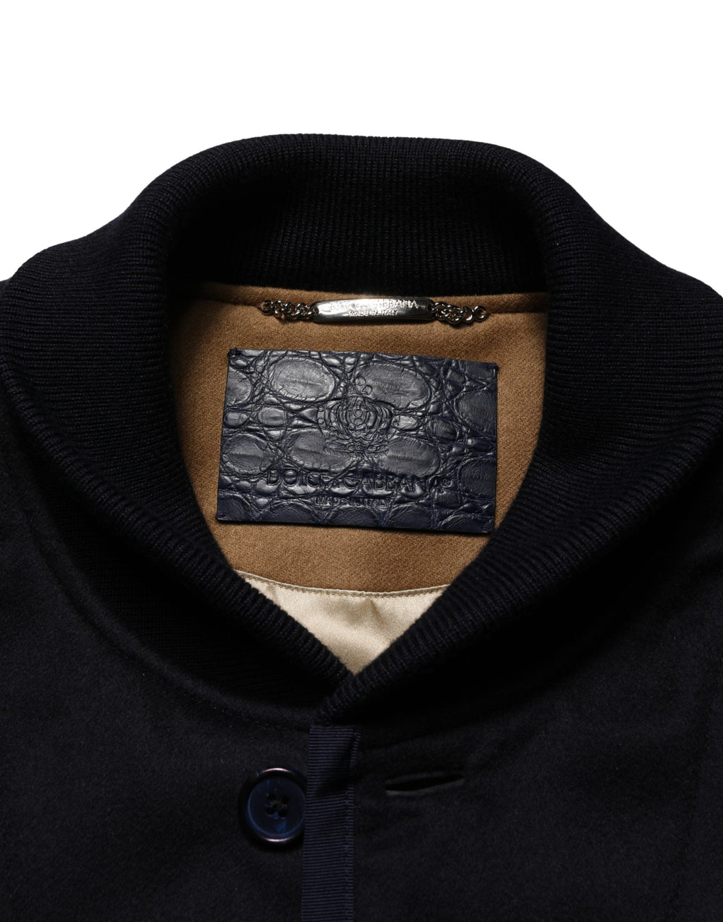 Veste en cachemire noire Dolce & Gabbana à boutons, vue de face, détails du tricot et style élégant.