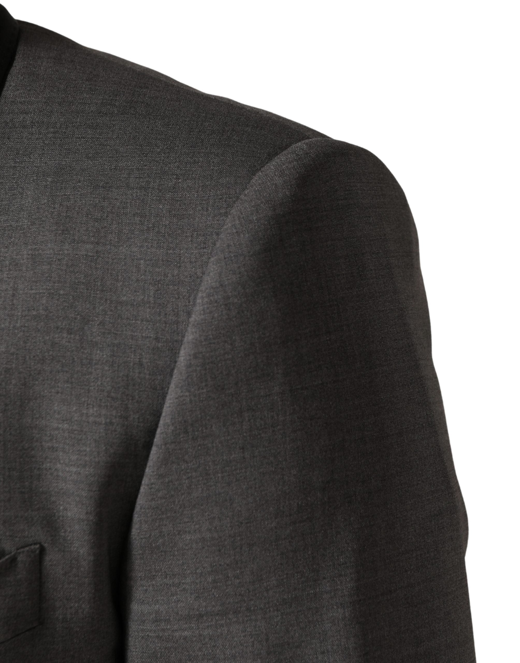Costume en laine gris Dolce & Gabbana à un bouton, costume trois pièces, vue de devant avec veste et pantalon.